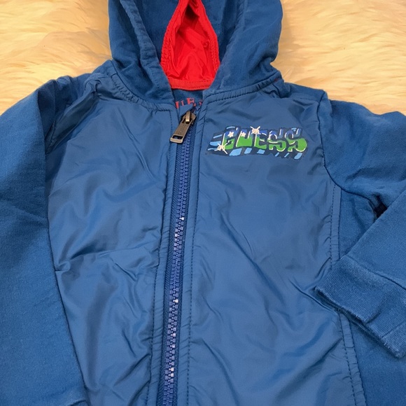 Guess Zipper Hoodie Jacket in Blue/Red/Yellow in Size 3T with Guess Logo - Picture 2 of 7